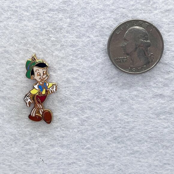 🔮 5/$25 Vintage Disney Pinocchio Pin - Picture 2 of 3